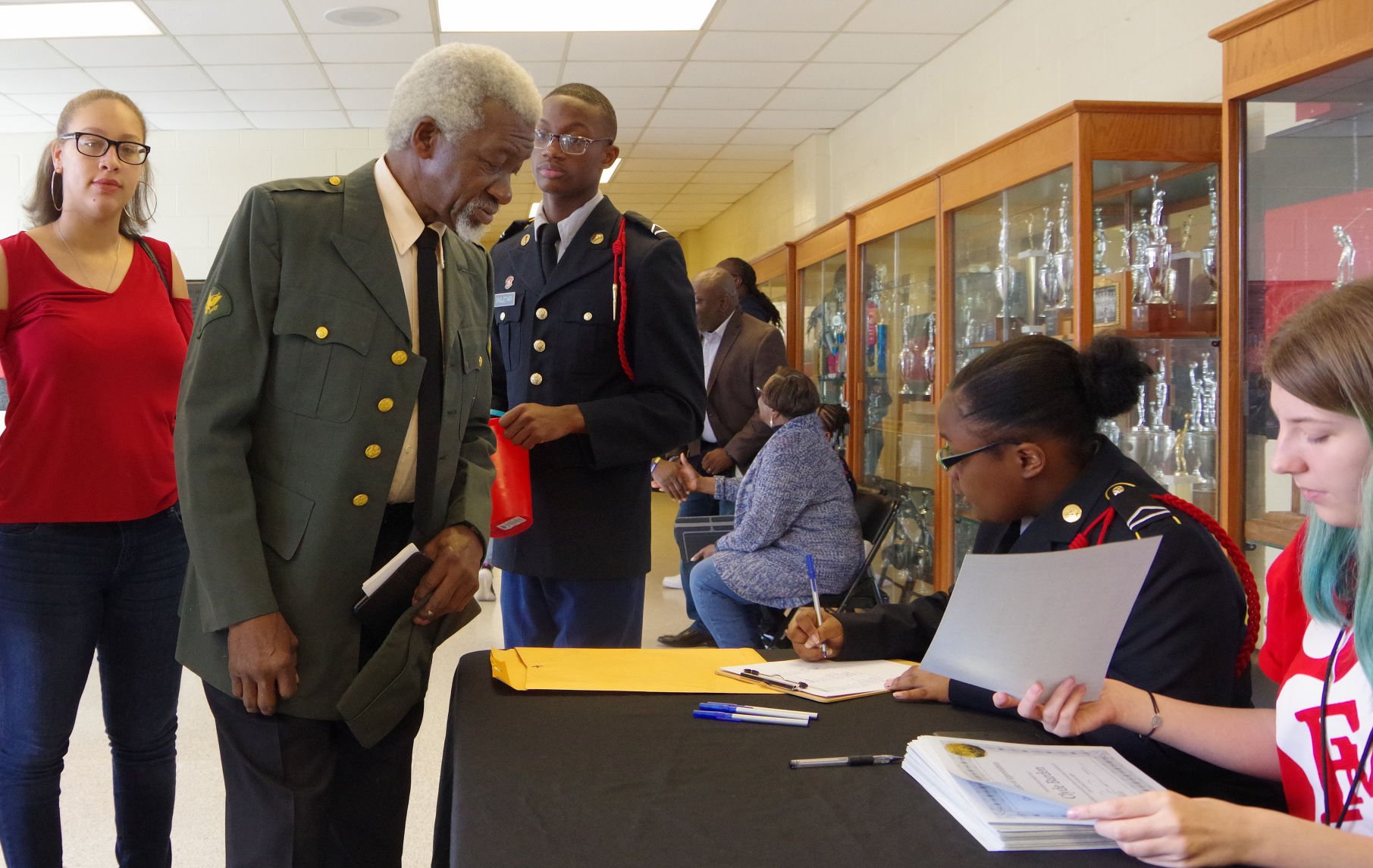 HP Veterans Day